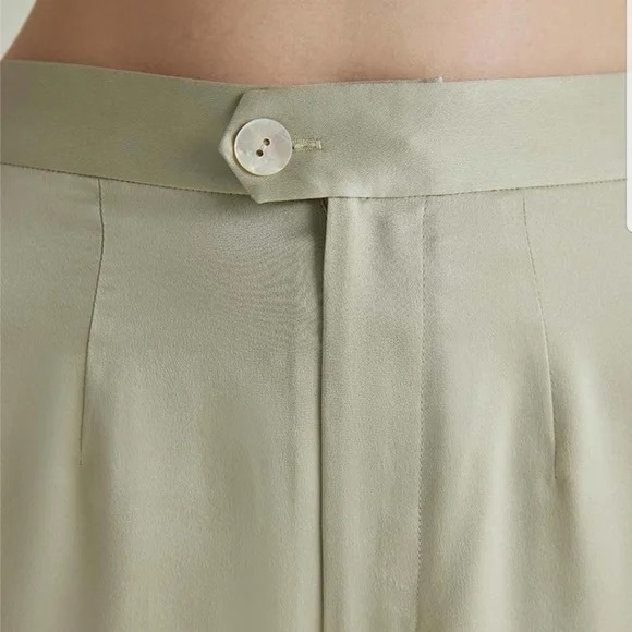 Silk Madison 100% genuine silk sage green pant suit | top and blazer - Picture 8 of 14